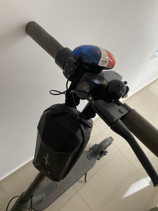 Trotineta electrica Xiaomi stare buna caucicuri noi