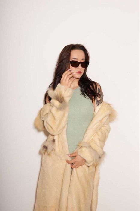 Шуба норковая с лисой