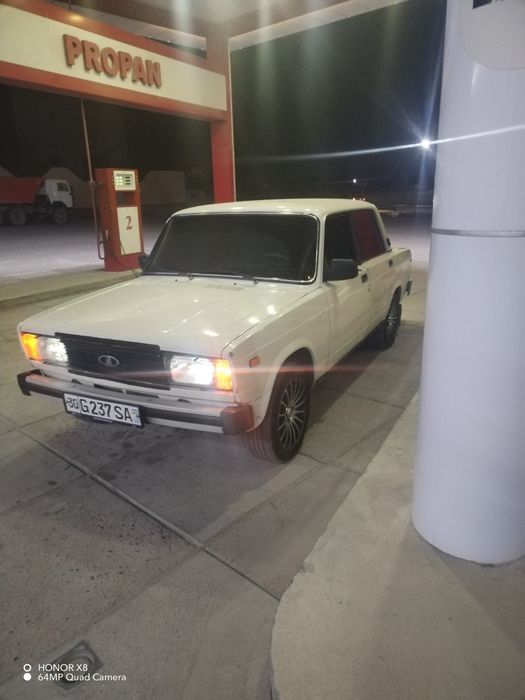 Jiguli Vaz 2105 sotiladi srochno