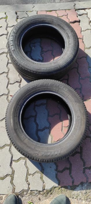 Гуми за бус 2 броя за 90 лева