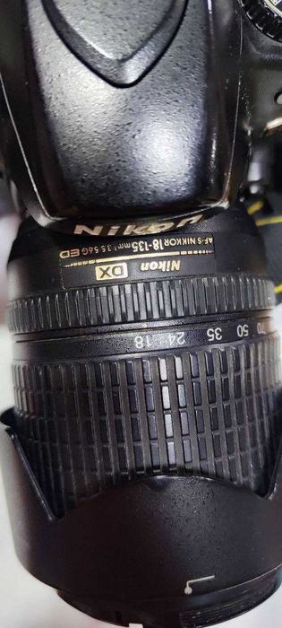 Фотоаппарат зеркальный Nikon D80 с объективом 18-135мм+сумка б.у