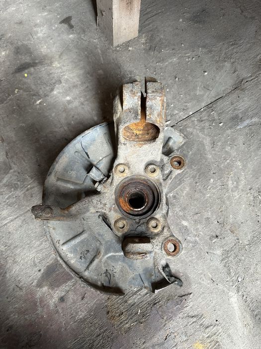 Fuzeta stanga dreapta Volkswagen / Skoda / Seat Golf 5 / passat b6 b7 cc jetta / octavia 2 motor 1.9 / 2.0 diesel benzina 5 / 6 trepte