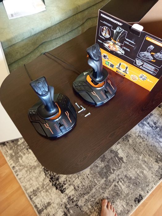 Джойстици Thrustmaster T16000M