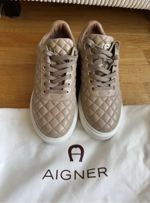 Кецове Aigner бежови