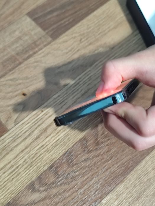 Айфон 12 про ...