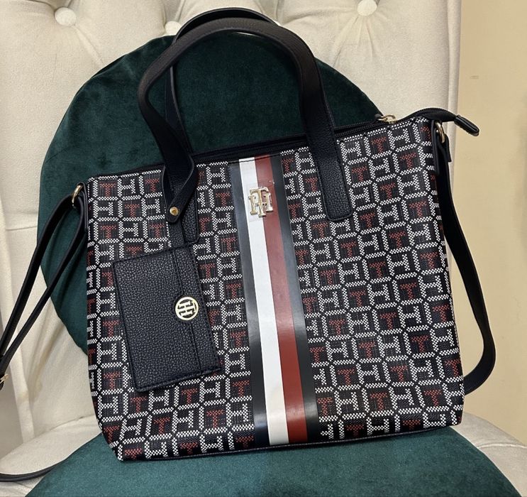 Geanta Tommy Hilfiger noua