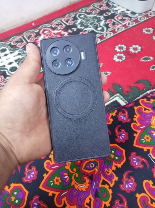 Tecno spark 20 pro plus холати йахши ишлашга гап йок котмайди  8.256