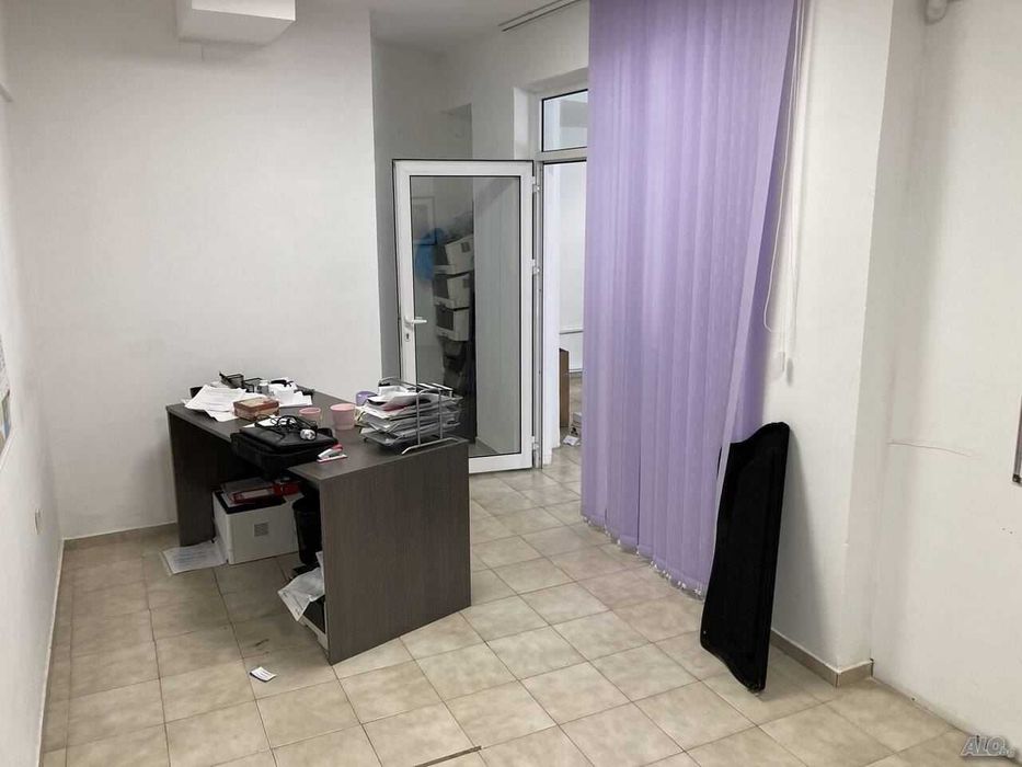 Дава се под наем Офис в Пловдив, Кършияка - 110 кв.м за 612 € - Снимка #7