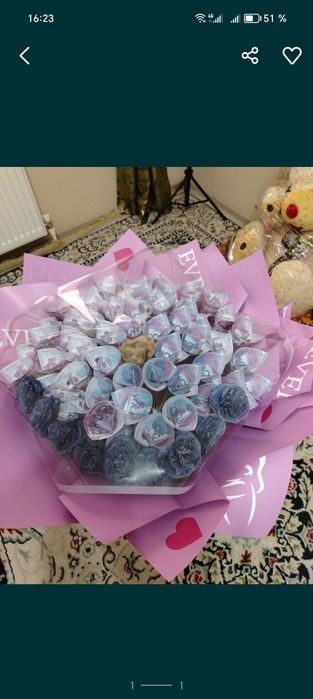 Акша Гүлдер, букеттер