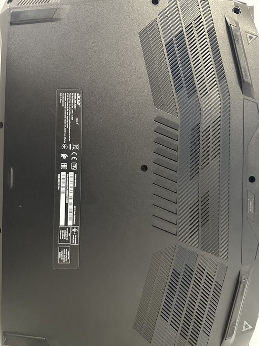 15.6” Acer Nitro 5 / Ryzen 5 4600H / 16GB RAM / 512GB SSD /GTX 1650 Ti