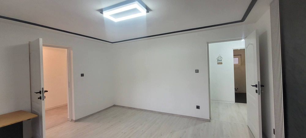 Casa in Onesti langa primarie