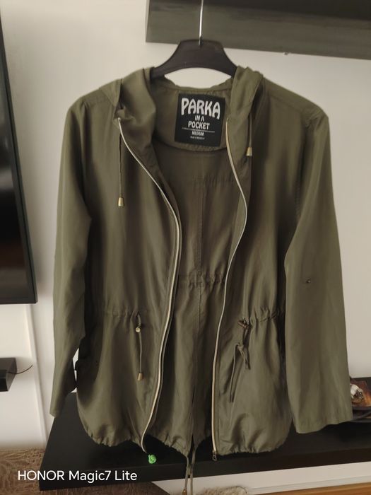 Geaca Parka in a pocket