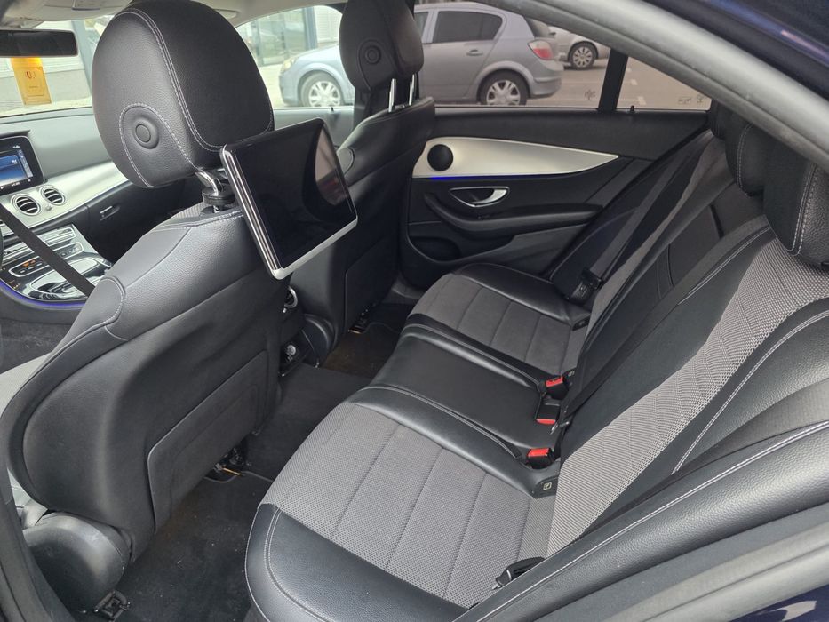 Мерцедес Бенц Е220 Digital 9Gtronic