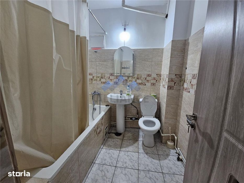 Apartament spatios, mobilat si utilat, la bulevard
