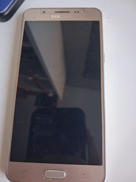 Samsung Galaxy J7 без батерия