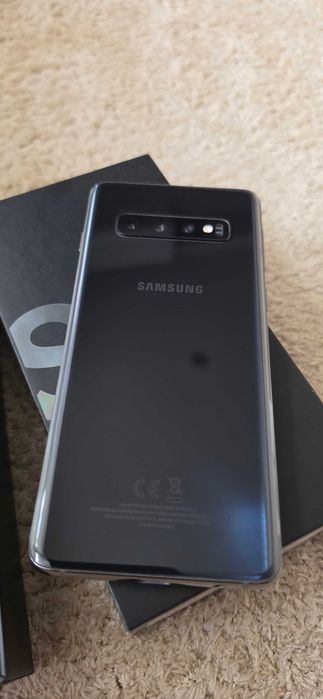 Продавам Samsung Galaxy S10 Перфектен