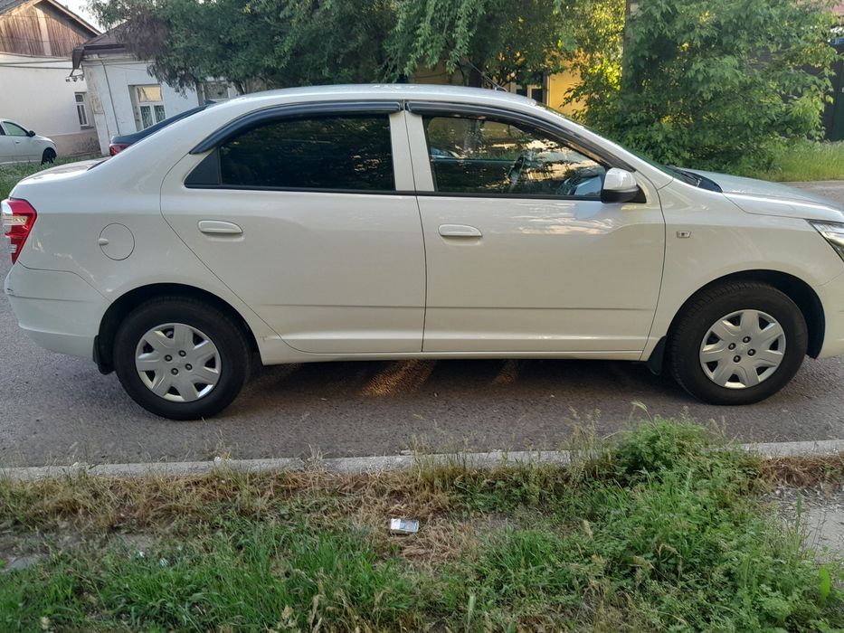 Продам автомобиль кобальт