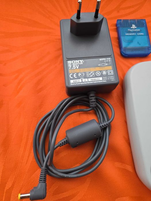 PS ONE Playstation 2ДЖ + CARD