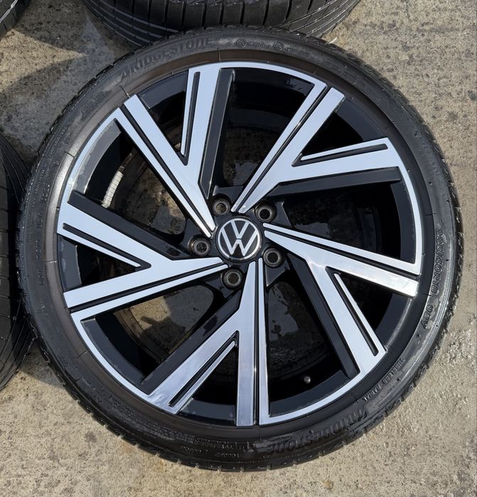 Jante / Roti VW Golf 8 R Line : 225 40 18, Dot 2024 VARA