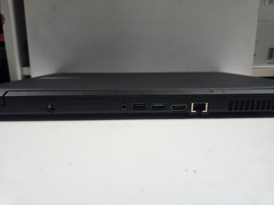 Laptop Acer, 4GB RAM, 1TB ROM, procesor AMD A8-6410 -P-