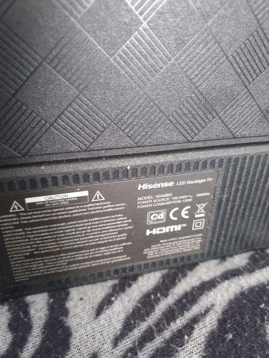 Смарт телевизор Hisens на части