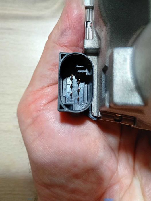 Дроселова клапа Мерцедес s500 306 коня