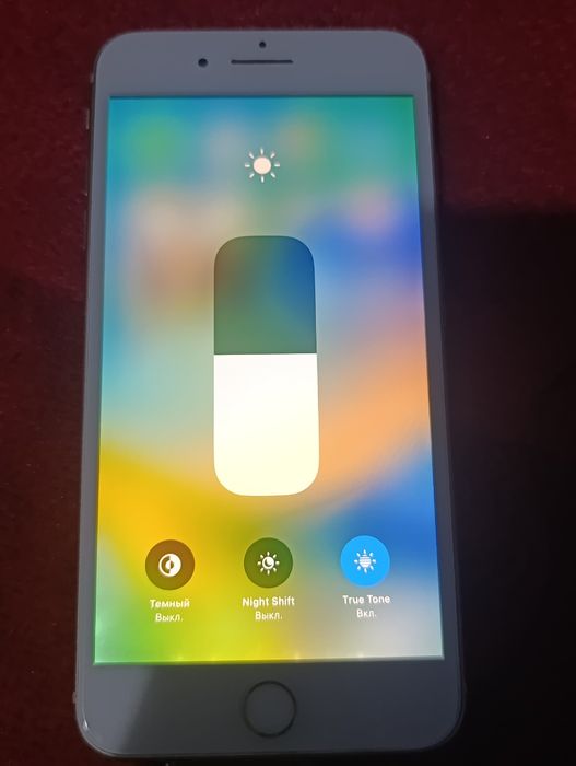 Iphone 8+ emkost 80 128gb hotira