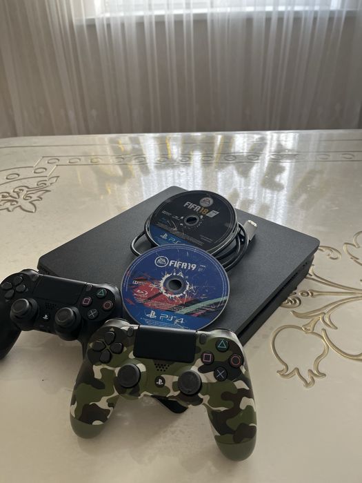 Sony PlayStation 4slim