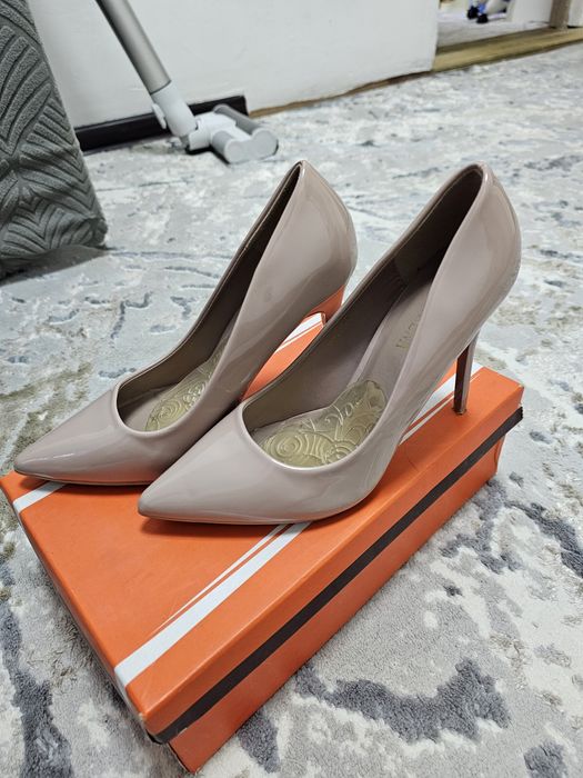 Туфли бежевые на шпильке