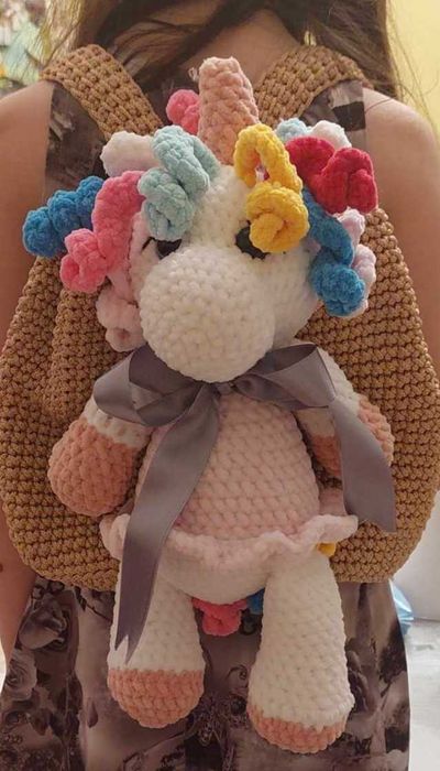 Детска раничка плетена