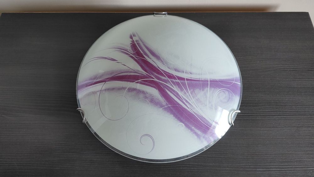 Продавам лампа за таван