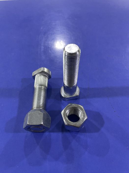 шпильни для автокары