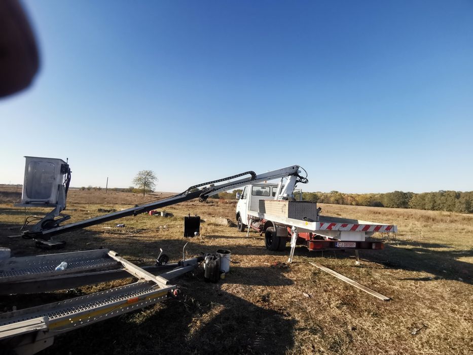 Nacela Prb, iluminat festiv, toaletări pomi, instalații electrice