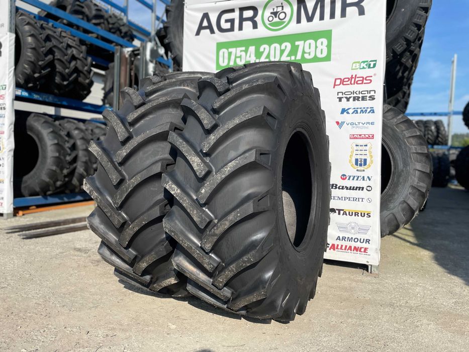 Cauciucuri noi 23.1-30 cu 18 pliuri marca OZKA pentru combina