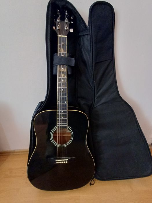 Gitara acustica cu husa 350 ron
