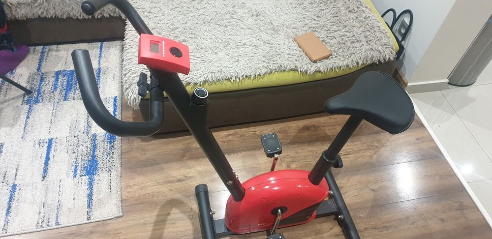 Bicicleta fitness aproape noua