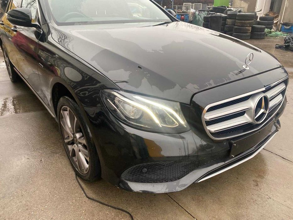 dezmembrez mercedes E class W213/far w213/ bara fata w213
