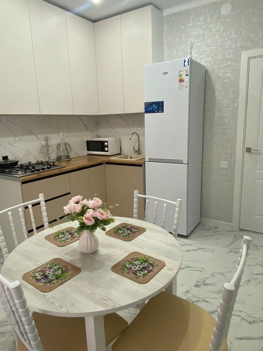 Сдам посуточно 1 комн ЖК Байсанат