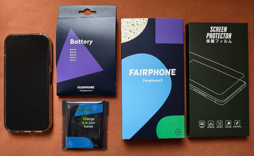 Fairphone 5 - 8GB RAM, 256GB Storage, versiunea transparenta & 2 baterii
