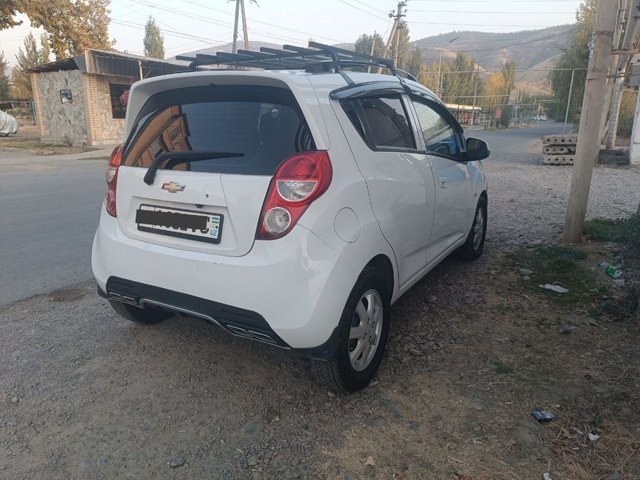 Spark benzin 2011 sotiladi