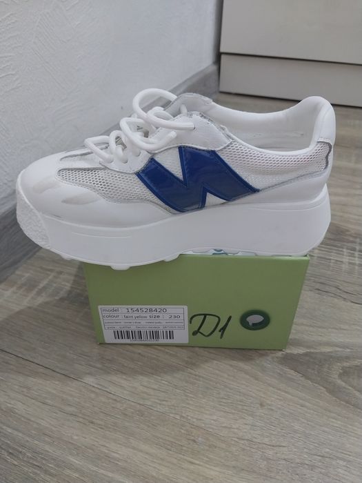 Продам кроссовки