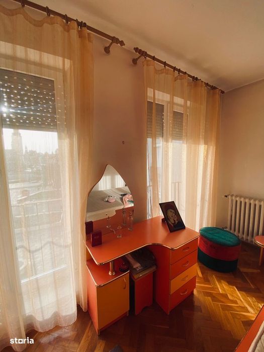 Apartament 4 camere de inchiriat Oradea