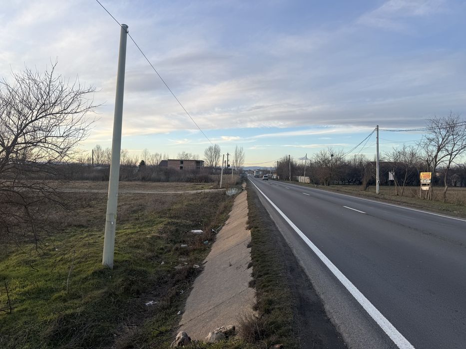 Parcela teren 652mp simian zona paraul baran pe partea cu dunarea