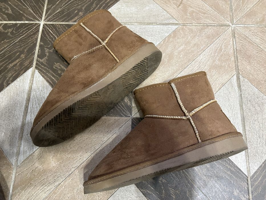 Продается детская обувь