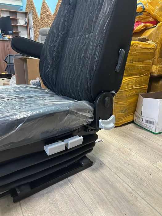 Сиденье водительское SHACMAN F3000