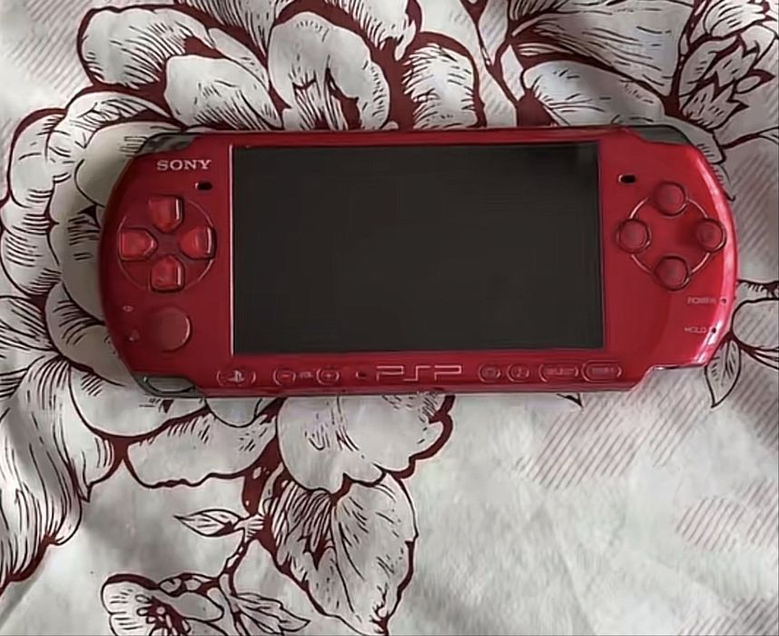 Psp 2000 красная