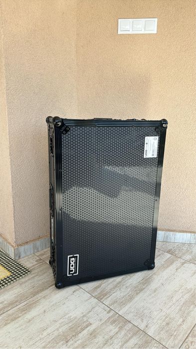 Consolă Pioneer RX3 + Flightcase UDG + 2x Stick Usb