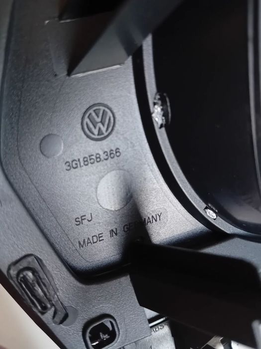 Ornament Ceasuri Bord Vw Passat B8 An 2014-2020 Volan Stanga Motor DFG Cutie Automata UAX