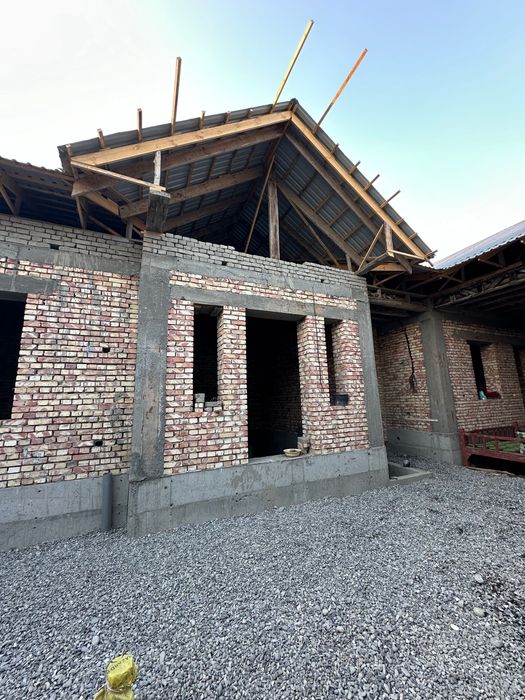 Aziz Tepada yangi uy