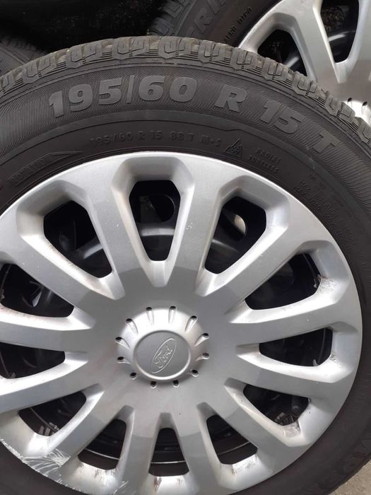 Гуми 195/60 R15  T M+S Kristall. И гуми195/65 R15 91T M+S ULTRAGRIP 9